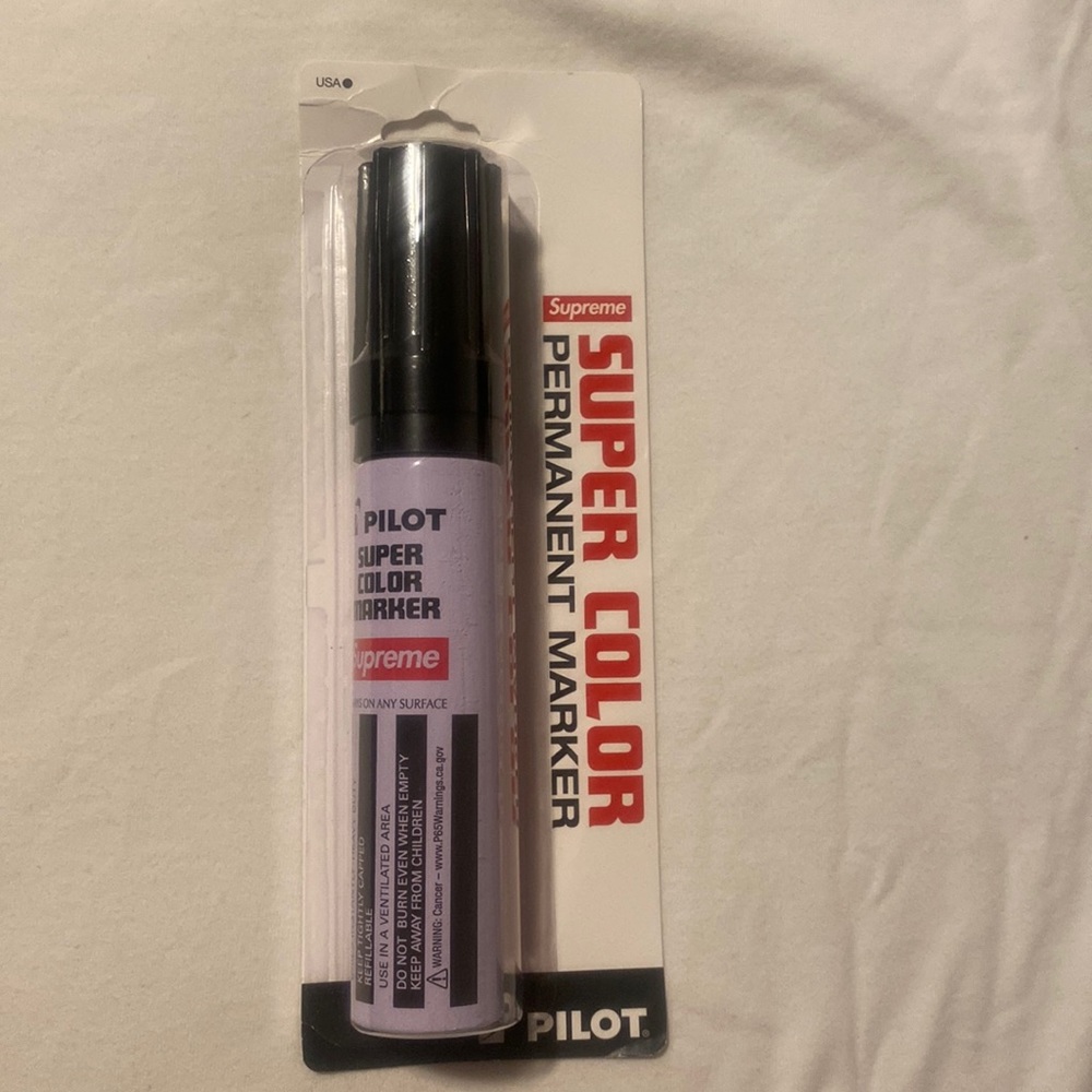 Supreme Superior Color black marker